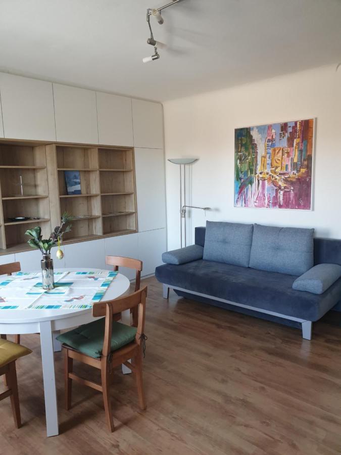 Apartment Stockerau Bagian luar foto