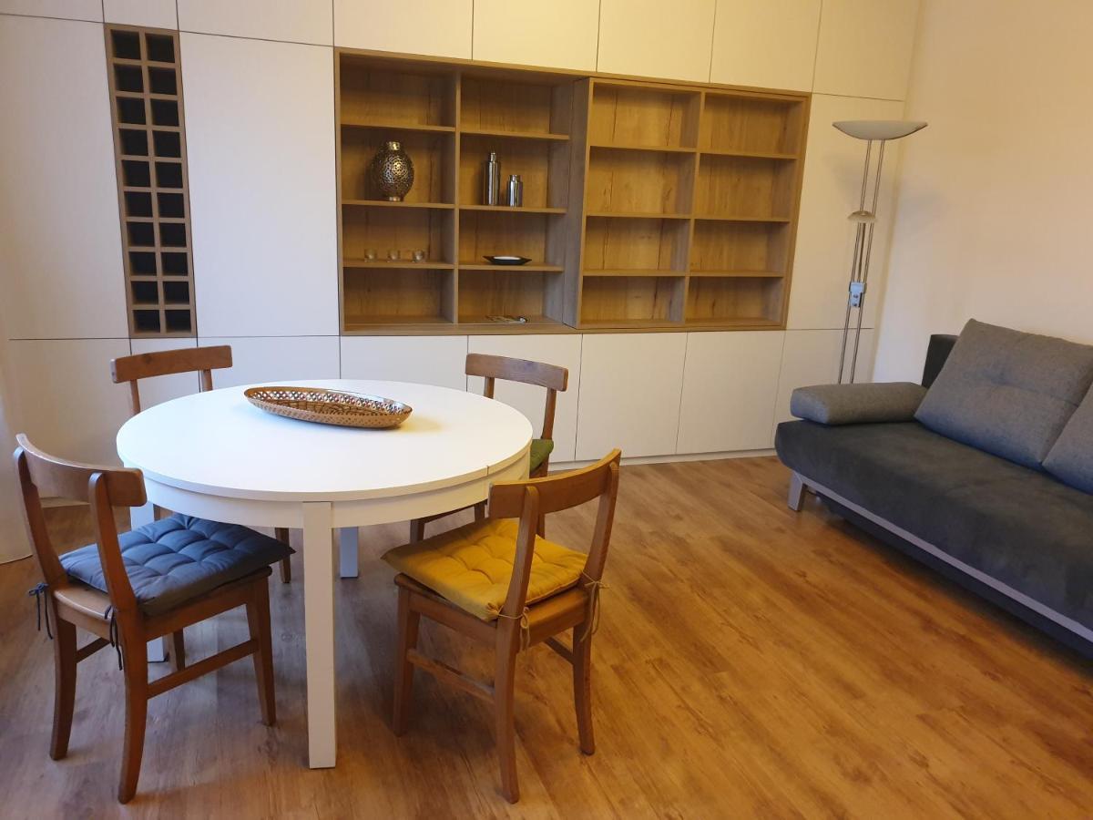 Apartment Stockerau Bagian luar foto