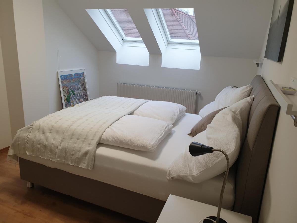 Apartment Stockerau Bagian luar foto
